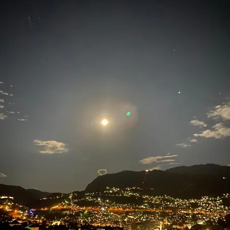 Apartament House Mael