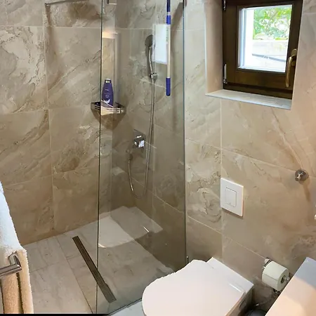 Apartament House Mael *