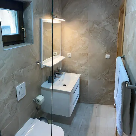 Apartament House Mael *