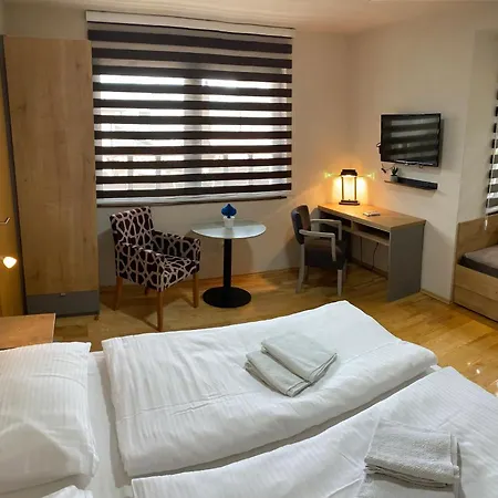 Apartament House Mael *