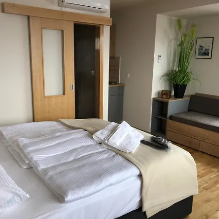 Апартаменты House Mael *