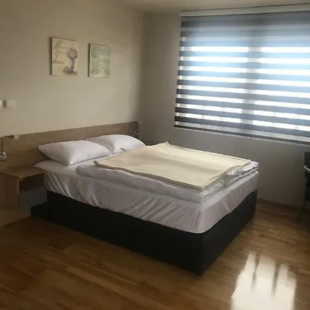 House Mael Апартаменты *