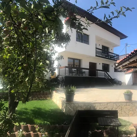 Apartament House Mael